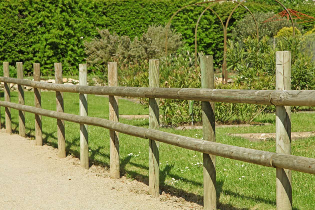 Gorza S.r.l. - Impiego dei pali - Pali per recinzioni