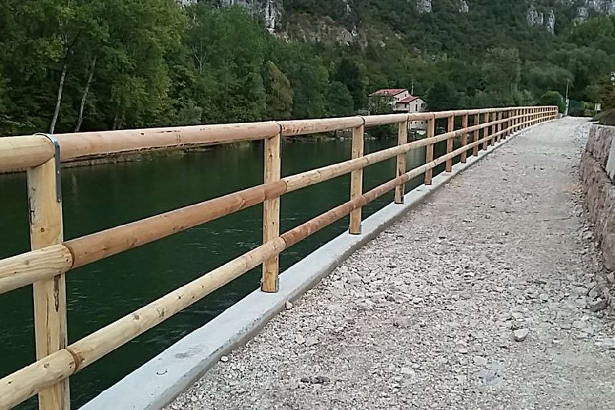 Gorza S.r.l. - Impiego dei pali - Pali per recinzioni